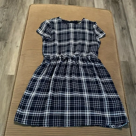 Forever 21 navy blue and white plaid dress, size 13/14. - Picture 1 of 6